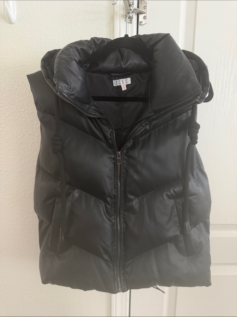 TCEC Black Quilted Puffer Vest with Hood and Drawstrings